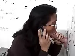 Gloryhole sa palikuran para sa mga asyano sisiw